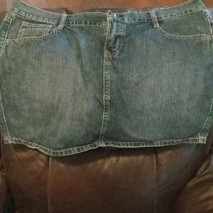Old Navy jean skirt size 14 regular